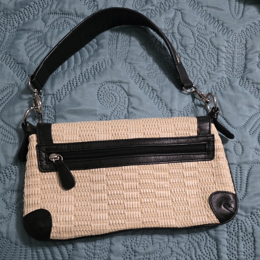 Kate LANDRY Elegant Black and Cream Women's Handbag - Picture 2 of 5